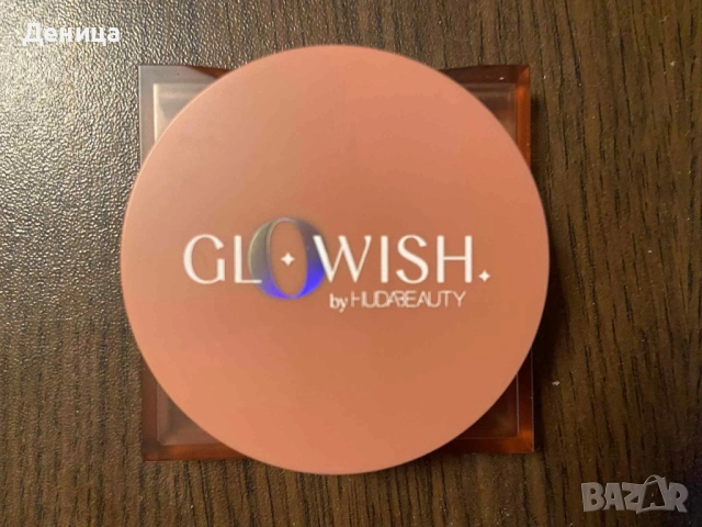 HUDA GloWISH Cheeky Vegan Blush Powder 03 Berry Juicy, снимка 2 - Декоративна козметика - 52286238
