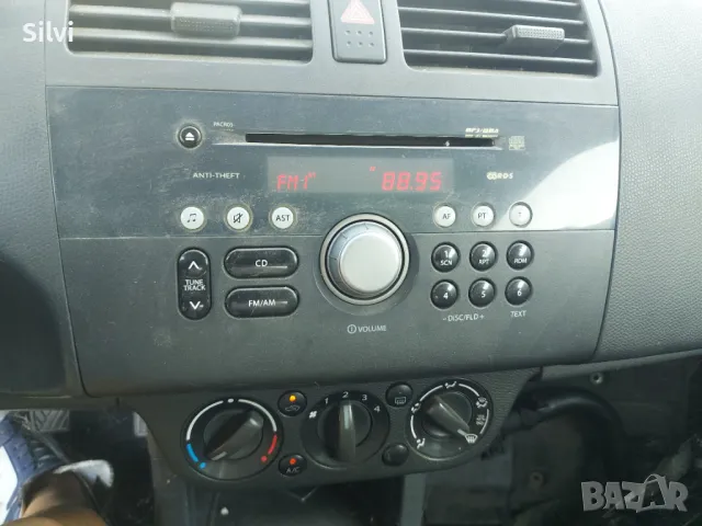 Suzuki Swift 1.3 DDSI на части !!!, снимка 6 - Автомобили и джипове - 47401348