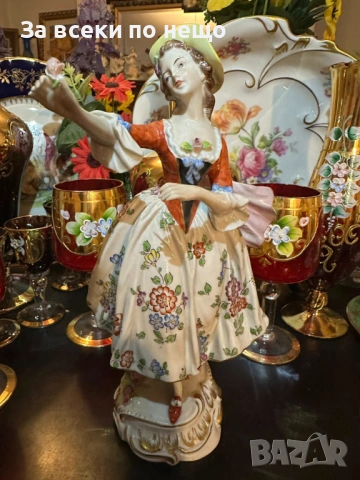 Sitzendorf Germany  Circa 1921-1927 “ Тиролката” - удивителна красота и великолепие Код P1868, снимка 11 - Декорация за дома - 53310930