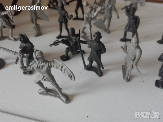 Пластмасови войници - 3 лота., снимка 9 - Фигурки - 54016959