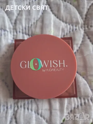 Нов   руж Huda Beauty 