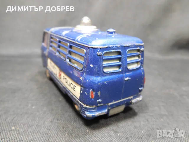 СТАРА РЕТРО МЕТАЛНА КОЛИЧКА COMMER POLICE VAN CORGI TOYS, снимка 3 - Колекции - 49713532