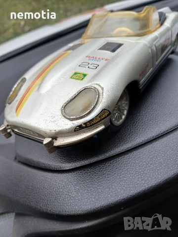 Стара унгарска ламаринена кола, снимка 6 - Антикварни и старинни предмети - 53888714