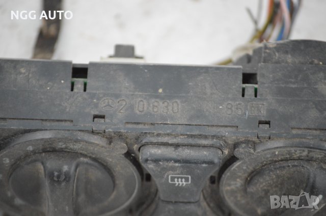 Панел управление климатик Mercedes E Class W210 1996-2001 г., 2108300185, Мерцедес Е класа, снимка 2 - Части - 39889254