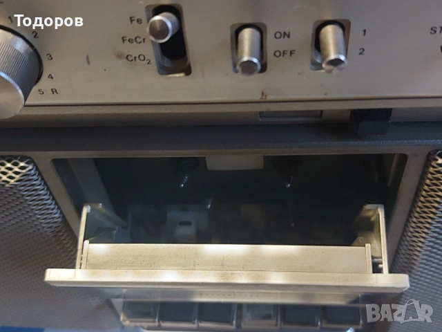 ITT Touring 120 Stereo Cassette Radiorecorder, снимка 4 - Радиокасетофони, транзистори - 53871320
