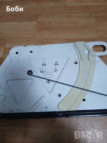 Мерцедесов триъгълник сгъваем w202,w203 седан оем