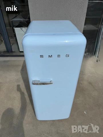 Перфектен Син Хладилник с камера SMEG, снимка 5 - Хладилници - 53924778