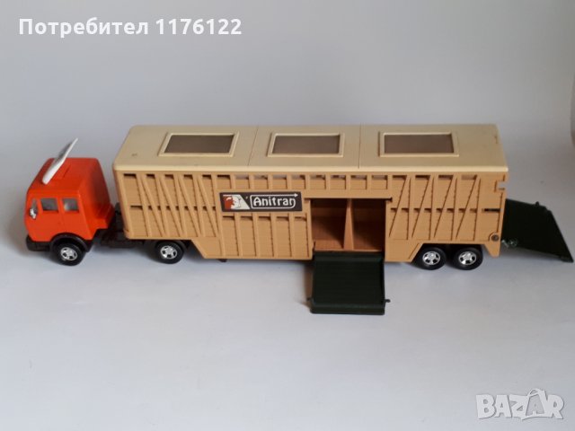 Matchbox SuperKings Mercedes Мерцедес Cattle Transporter Камион, снимка 11 - Коли, камиони, мотори, писти - 35223570