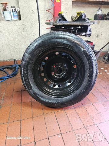 Патерица Nissan Qashqai , снимка 4 - Гуми и джанти - 54006734