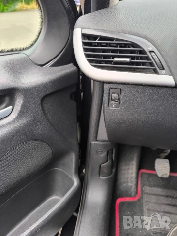 Peugeot 207 SW 1.4 i - PANORAMA, снимка 10 - Автомобили и джипове - 51928358