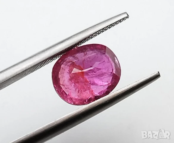 Фантастичен ненагряван рубин с жив цвят 2.13кт.! Сертифициран! Нов!, снимка 5 - Други - 50705746