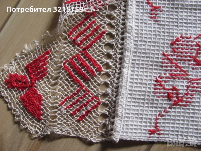 Стара кърпа,ръчна бродерия и ръчно плетена дантела, снимка 8 - Антикварни и старинни предмети - 48929472