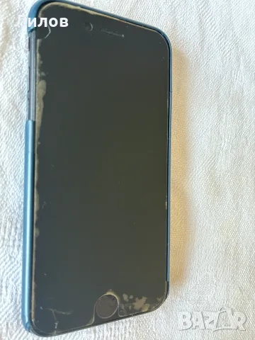 Продавам iPhone SE 2020