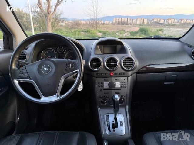 Opel Antara 2.0d 4x4 Автомат/Кожа, снимка 8 - Автомобили и джипове - 54209010