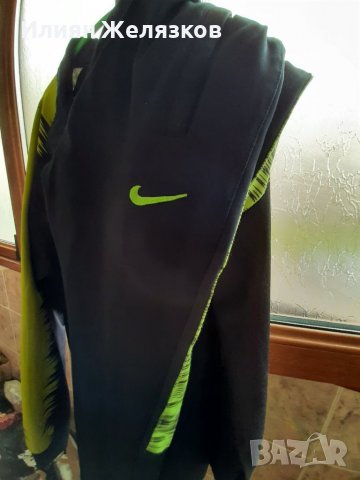 Спортен екип Nike. Добре запазен. За 12 г., снимка 2 - Спортни дрехи, екипи - 40108656