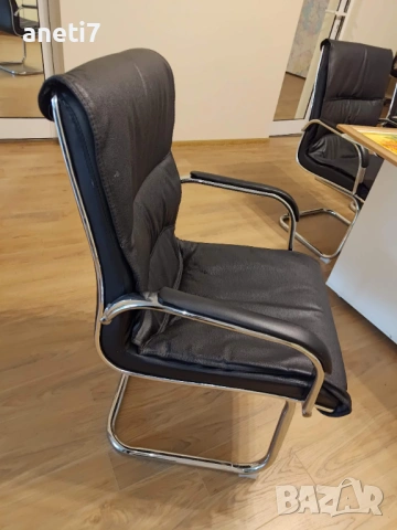10 бр.посетителски офис столове от естествена кожа. Отлично състояние, снимка 2 - Столове за офис - 52614498