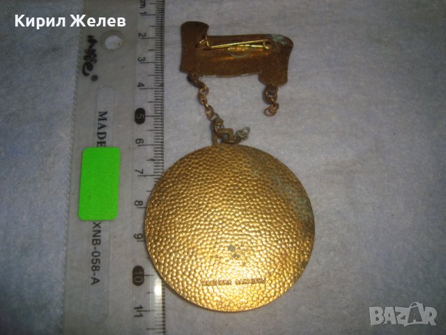 1977г. СТАР КОЛЕКЦИОНЕРСКИ БРОНЗОВ НЕМСКИ МЕДАЛ КОМИНОЧИСТАЧ КЪСМЕТЛИЙСКИ с НОСАЧ РЯДЪК 18699, снимка 3 - Антикварни и старинни предмети - 37970992