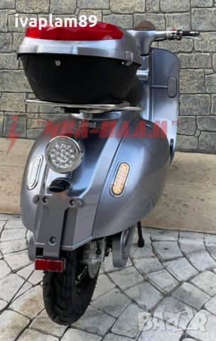 Електрически скутер Elektro Futura дизайн Vespa 4000W 20Ah/7 4000W 20Ah/72V+документи за регистрация, снимка 10 - Мотоциклети и мототехника - 34447495