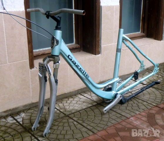 Алуминиева рамка ГАЗЕЛЕ ! 28 цола за вътрешни скорости !, снимка 2 - Части за велосипеди - 53285582