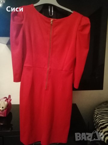 Червена рокля с буфан ръкав, снимка 1 - Рокли - 30383788