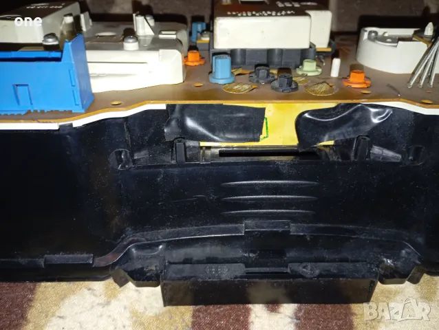 Табло за Ауди 80 б4, снимка 3 - Части - 48358839