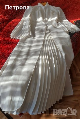 Ефектна сватбена рокля в комплект с дамска чанта, снимка 2 - Рокли - 44313281