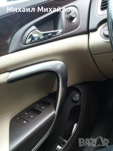 Opel Insignia 2.0 CDTI 4x4, снимка 9 - Автомобили и джипове - 50112206
