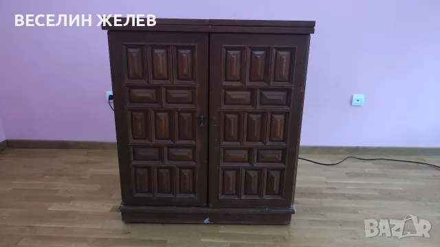 Оригинален разтегателен шкаф-бар от масиво дърво с естествен зелен мрамор, снимка 10 - Шкафове - 56061757