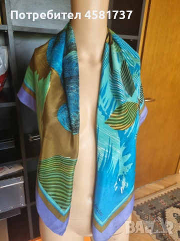 Красив шал с екзотичен десен папагал Loredano, снимка 6 - Шалове - 51977333