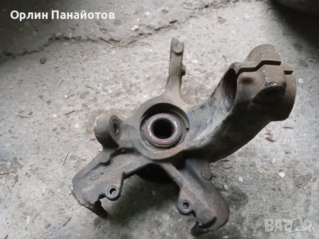 шенкел + лагер + главина за Ауди А2 ,бензин ,хечбек, снимка 1