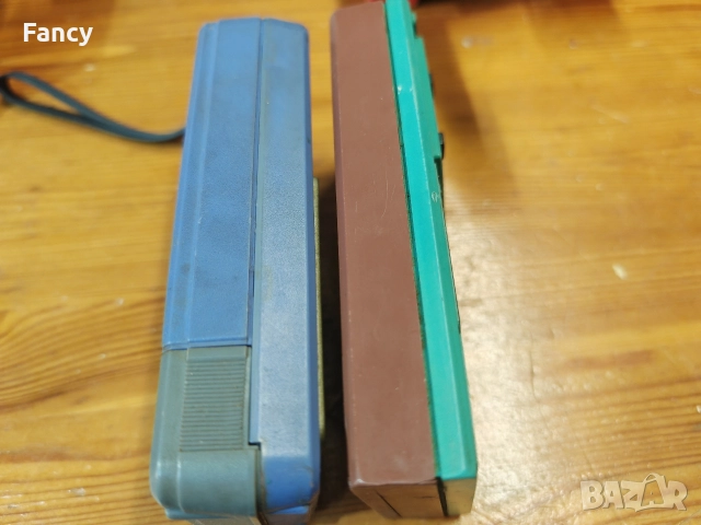 Стари портативни радиоапарати , снимка 8 - Антикварни и старинни предмети - 52734204