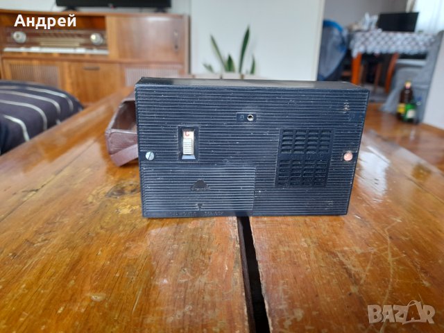 Старо радио,радиоприемник Нейва-М, снимка 4 - Антикварни и старинни предмети - 36670268