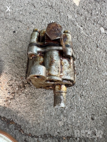 МАСЛЕНА ПОМПА ДВЕ СЕКЦИИ ГАЗ 53 ГАЗ 66 НОВ СССР, снимка 3 - Части - 53971862