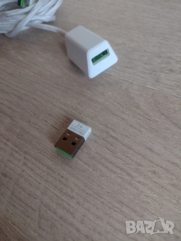 Razer Viper V2 Pro USB dongle  DGRFG7, снимка 2 - Клавиатури и мишки - 54325356