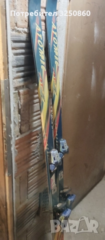 стари ски с автомати Tyrolia