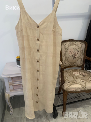 Рокля в размер L