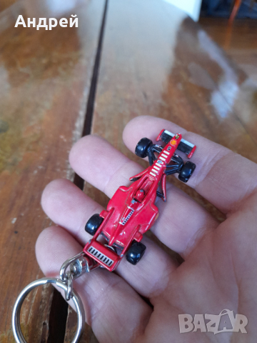 Стар ключодържател Ferrari, снимка 2 - Други ценни предмети - 44730935