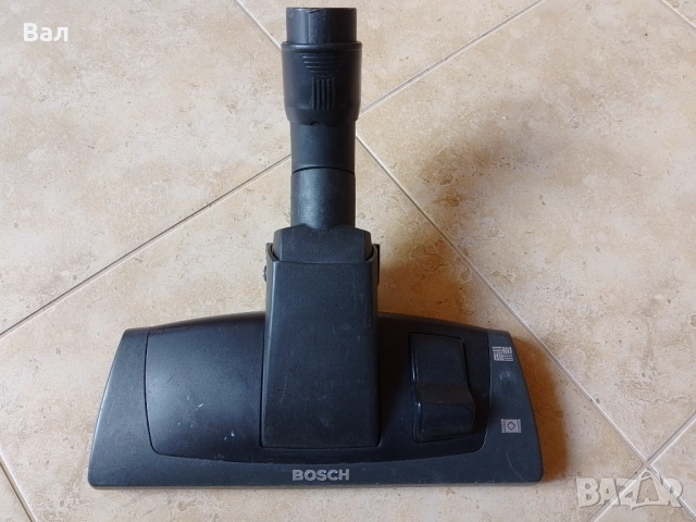 Универсална четка за прахосмукачка BOSCH с диаметър на тръбата 35 мм.