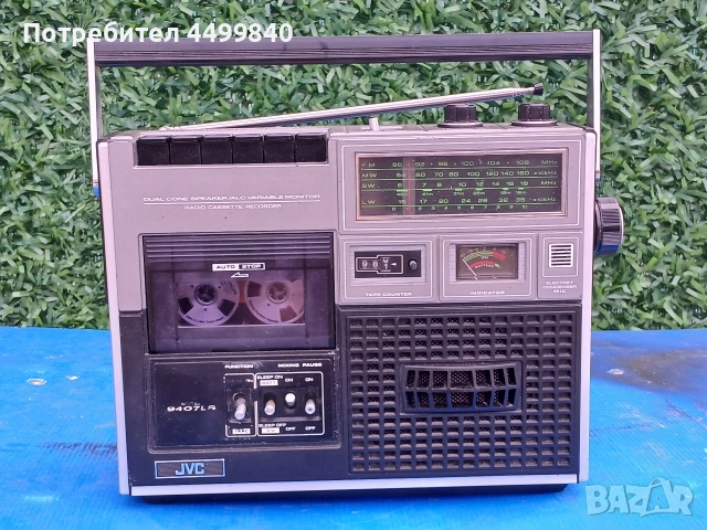 ПРОДАВАМ РЕТРО КАСЕТОФОН ПРОИЗВЕДЕН 1975г ( JAPAN) ---( JVC 9407LS JAPAN) 