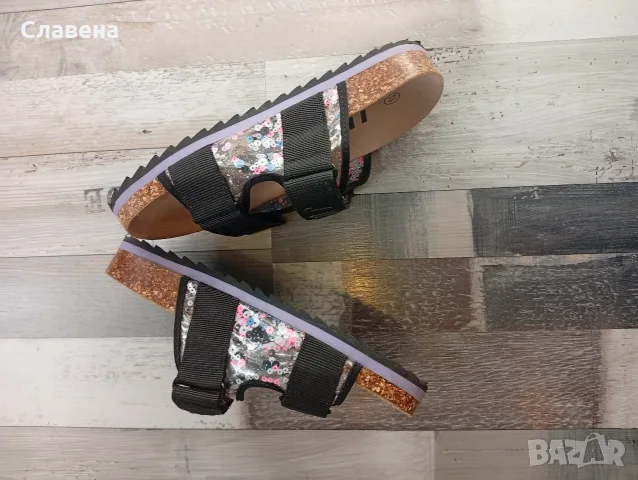 Детски чехли за лятото 31 номер, снимка 4 - Детски сандали и чехли - 56251786
