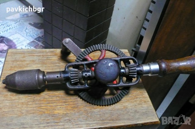 Продавам свредел