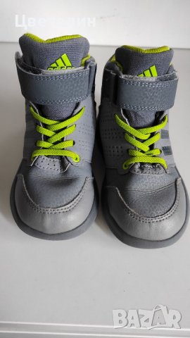 Детски маратонки Adidas, снимка 2 - Детски маратонки - 36861510