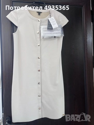 рокля GUESS НОВА , снимка 2 - Рокли - 55887623