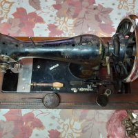 Шевна машина Gritzner, снимка 2 - Антикварни и старинни предмети - 37481280