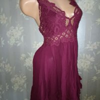 Intimately L- Нова с етикет страхотна раздвижена рокля с еластична дантела в бордо, снимка 7 - Рокли - 37545634