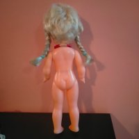 Колекционерска кукла народна носия Germany 32 см, снимка 12 - Колекции - 44477967