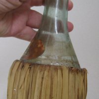 Стара стъклена бутилка от Кианти, снимка 5 - Други ценни предмети - 31802442