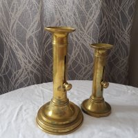 Два броя бронзови свещници с повдигач, снимка 3 - Антикварни и старинни предмети - 44383489