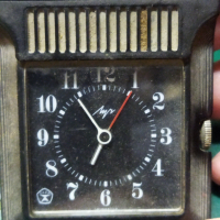 Часовник ЛУЧ с аларма СССР , снимка 3 - Антикварни и старинни предмети - 44535213