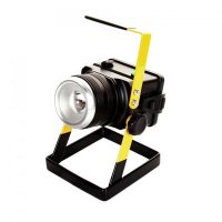 Ръчен акумулаторен прожектор 30W къмпинг лампа лед фенер лов риболов, снимка 2 - Къмпинг осветление - 29181464